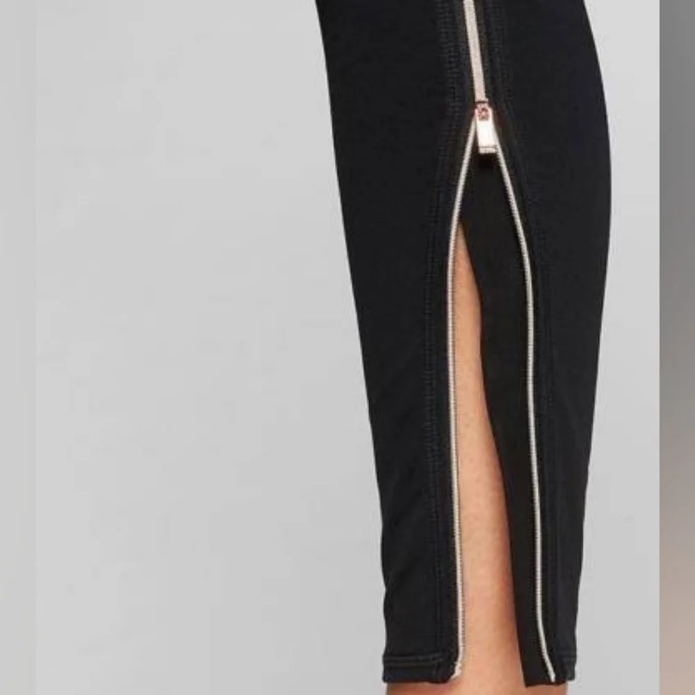 Athleta Tall Chaturanga Zipper Leggings - Picture 2 of 9